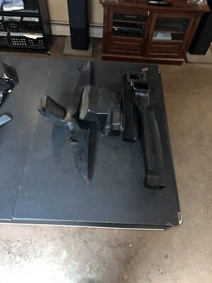 1981 - 1987 Dodge Truck AC Under Dash Ducts 81 82 83 84 85 86 87 Mopar A/C - Imagem 1 de 4