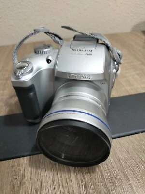 Fujifilm Finepix 3800 3.2MP Digital Camera - Image 1 of 4