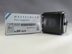 LATEST HASSELBLAD A24 6X6 220 ROLL FILM BACK 30224 500CM 503CX 501 BOXED  532 - Picture 1 of 8