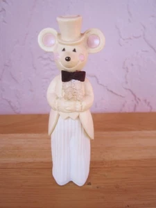 Avon Church Mouse Groom Delicate Daisies Cologne .75 Fl. Oz.For Sale!!! - Picture 1 of 6