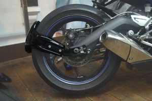 Protector trasero aerosol trasero Triumph Street Triple 675R (13-17) negro brillante - Imagen 1 de 2