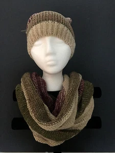 Colorblock knit neck warmer and beanie hat with pom pom Beige - Picture 1 of 4