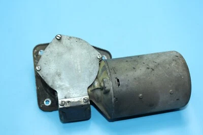 Mercedes-Benz W108 W109 Wiper Motor Windshield Wiper Motor Bosch 0390446050 - Image 1 of 4