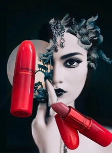 Nuevo en caja MAC Taupe Of The List Lápiz Labial Mate Colección Limitada Año Nuevo Brillo - Imagen 1 de 2