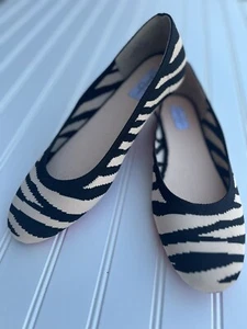 Jessica Simpson Zebra Flats Never worn Size 10 - Picture 1 of 5