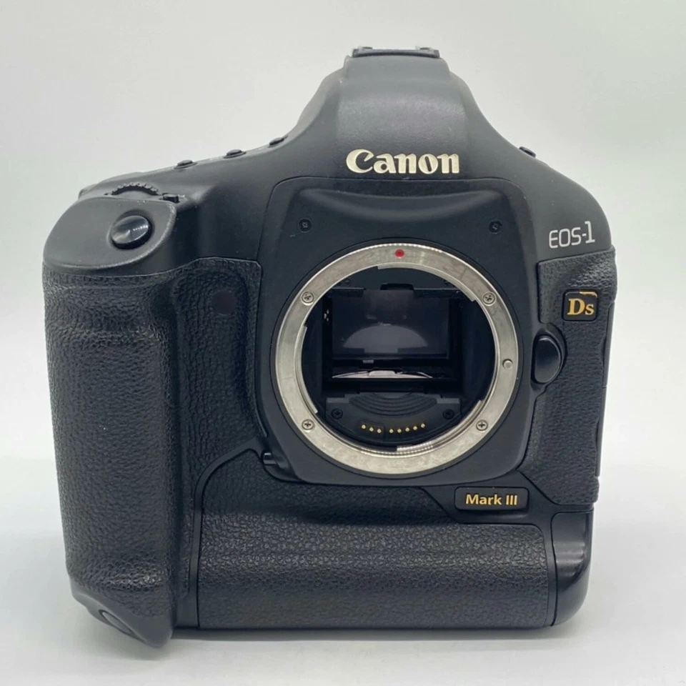 Canon EOS 1Ds Mark III Digital DSLR Camera Body only English Language Viewfinder - Image 1 of 4