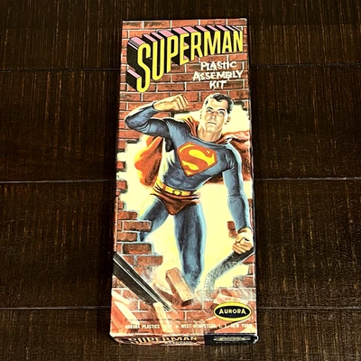 Aurora Superman Complete Model Kit 462-98 Vintage - Image 1 of 4