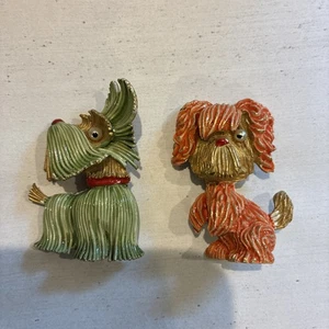 2 Vintage JJ Jonette Schmuck goldfarben Shaggy Spaghetti Hund Broschen Anstecknadeln - Bild 1 von 8
