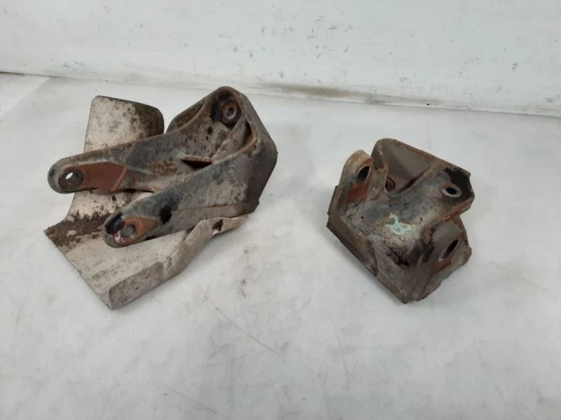 Soportes de montaje de motor Jeep TJ Wrangler 4,0 L 2000 2001 2002 2003 2004-2006 84155 Foto 1 de 4