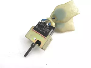 TECHNICS SU-V2 Amplifier Power Switch Ass'y - Picture 1 of 2