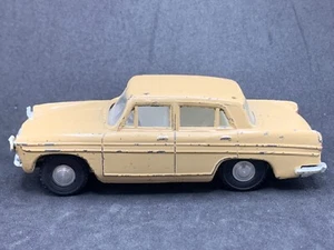 Spot On #184: Austin A60 Cambridge - Picture 1 of 6