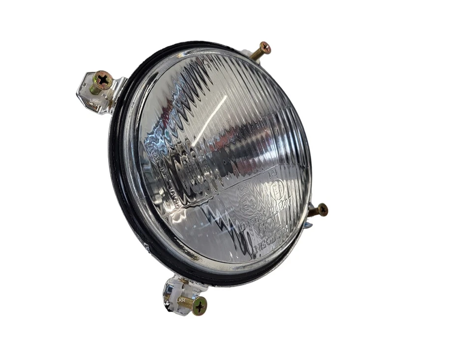 Scheinwerfer H4 für IHC Traktor 323 353 423 523 624 724 824 mit Plastikgrill - Bild 1 von 4