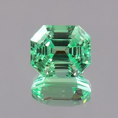 AAA Extreme Natural Ceylon Green Sapphire Loose Radiant Cut Gemstone 10x8 MM - Image 1 of 4