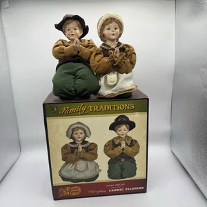 Cracker Barrel Thanksgiving Traditions Pilgrims Set of 2 Box Retired Home Decor - Picture 1 of 12