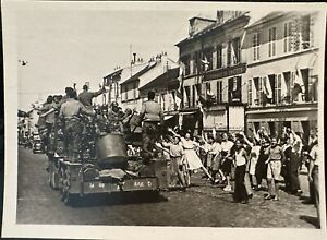 Photo ORIGINALE Series WW2 : LIBÉRATION de PARIS _ Les Troupes AMÉRICAINES