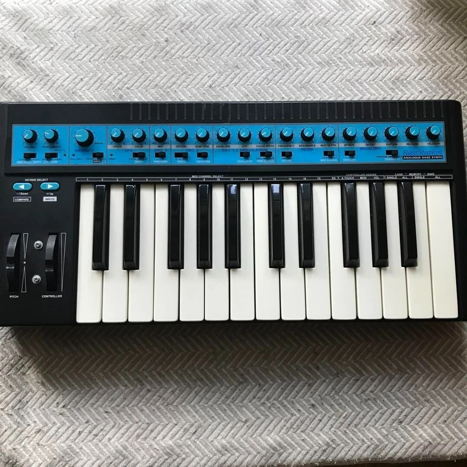 Novation Bass Station  Keyboard Synthesizer - Image 1 of 4