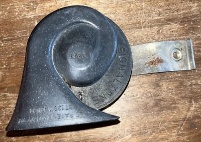 1986-1990 Jeep Cherokee XJ High Note Horn OEM - Image 1 of 4