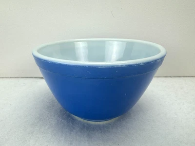 Pyrex Primary Color Blue Mixing Bowl 1-1/2 pt Nesting Vintage #401 - Image 1 of 4