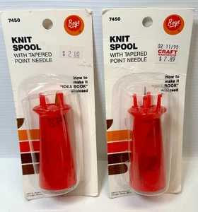 Lot 2 VTG BOYE Knit Spools Knitting Tool #7450 3-1/8" Long W/Idea book & Needle - Picture 1 of 2
