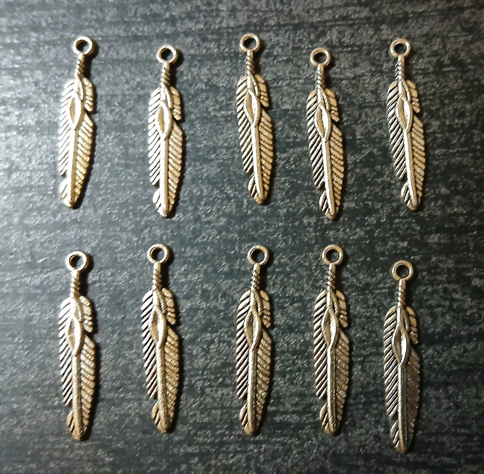 Set á 10 Stück Anhänger Feder für Halskette Keychain Necklace Pendant - Bild 1 von 1