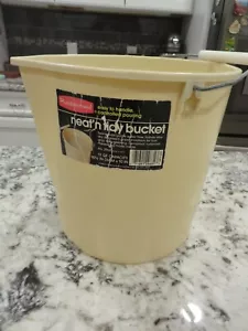 VTG Rubbermaid Neat'n Tidy Double Pour Spout 11 qt Pail Bucket #2963 Almond EUC - Picture 1 of 7