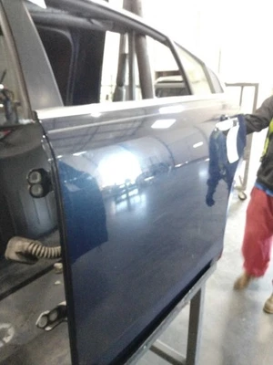 Conjunto de puerta trasera izquierda usado lado trasero se adapta a: Saturn Aura L. 2009 sin moldura central Foto 1 de 4