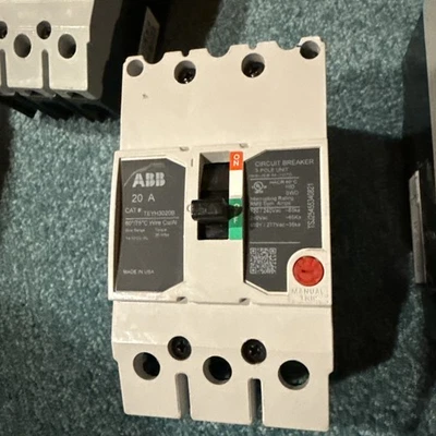 TEYL3020B 20 A 480Vac 250Vdc 3 Pole Molded  Circuit Breaker NEW - image 1 of 4