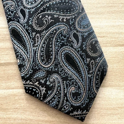 Joseph Abboud Azul Paisley 100% Seda 3" Ancho Nuevo Con Etiqueta $80 Clásico Dinero Antiguo Foto 1 de 4