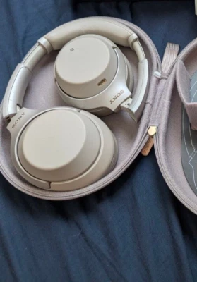 Sony WH-1000XM3 Wireless Over-Ear Headphones Platinum Silver Good - Image 1 of 2