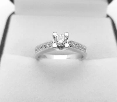 Clásico Elegante Anillo de Oro Blanco Sólido 14k (585) con Diamantes Naturales talla 6.5 Foto 1 de 4