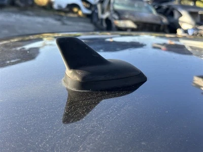 Antena de radio montada en techo 2011 12 13 14 15 16 17 18 Volkswagen Jetta Foto 1 de 4