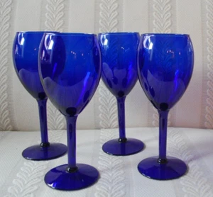 Juego de cuatro copas azul cobalto vino, agua, cóctel 20 oz NUEVO - Imagen 1 de 3