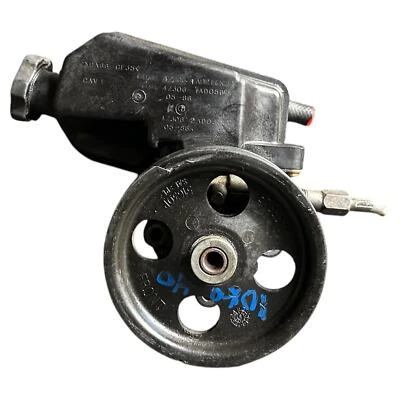 Bomba de dirección asistida Dodge Nitro SLT Sport 3,7 L 2007 2008 2009 2010 2011 Foto 1 de 4