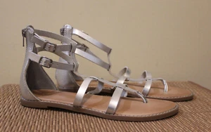 Women's Sandals Silver Size 7.5 Flat Stylish Old Navy - Picture 1 of 5