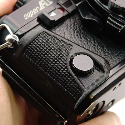 Pentax Super A Hand Grip Action Hand Grip by Unknipped also A Program ME Plus - Image 1 of 4