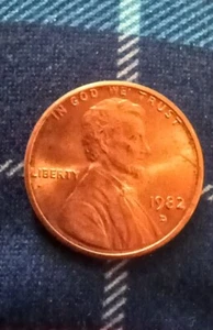 1982 Large & Small Date Zinc Pennys Lincoln Cent 2.5 & 3.1 Grams && Error Penny! - Picture 1 of 9