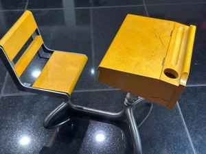 American Girl Puppe Molly's Schreibtisch Pleasant Company Schulzubehör - Bild 1 von 5