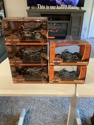 Harley-Davidson Motorcycles  1:18 Toy Vintage Lot of 5 ERTL - Image 1 of 4