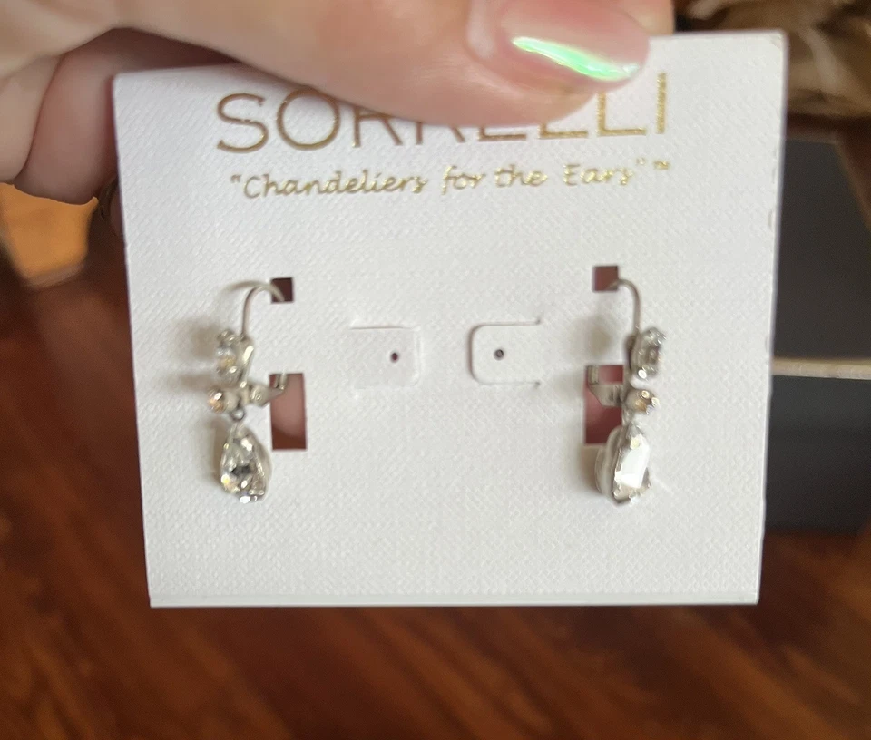 索雷利蓝色水晶耳环穿孔吊坠签名 — 第 1/4 张图片