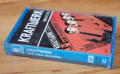 KRAFTWERK - THE MAN MACHINE (CAPITOL 3C 264 85444) ITALY 1978 CASSETTE TAPE BLUE - Image 1 of 4
