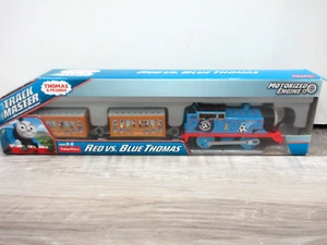 Thomas & Friends Trackmaster Red Vs. Blue Thomas Motorized Train Engine 2013 NEU - Bild 1 von 4