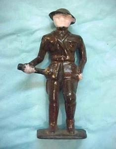 GREY IRON LEGION BUGLER #17/2 - FOR TRAIN, MILITARY, OR VILLAGE SET UP - Bild 1 von 3