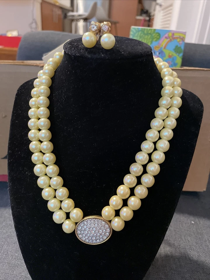 2005 Avon President's Recognition Pearlesque Necklace and Clip Earrings