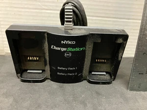 Nyko Charge Station Xbox 360 Battery Charger 86026-A50 - Picture 1 of 3