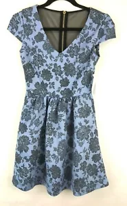 B Darlin Juniors Blue and Black Floral V Neck Fit and Flare Dress Size 3/4 NWT - Picture 1 of 5
