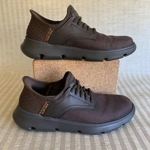 Zapatos sin cordones Skechers Garza Gervin para hombre talla 7 marrón cuero manos libres - Imagen 1 de 15