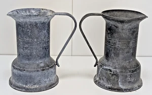 Lot de deux petits pichet de mesure en étain vintage MOD.DEP - Photo 1/15