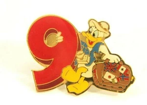 Disney Donald Duck Traveler Tourist w/# 9 Vintage '1999 Lapel Pin - Bild 1 von 3