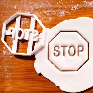Stop Signage Cookie Cutter - Construction traffic safety driving lesson roadwork - Picture 1 of 4