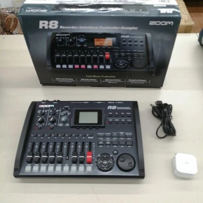 Zoom R8 Multitrack Digital Recorder 8-track MTR Sampler w/ Box Cable Tested - Image 1 of 4